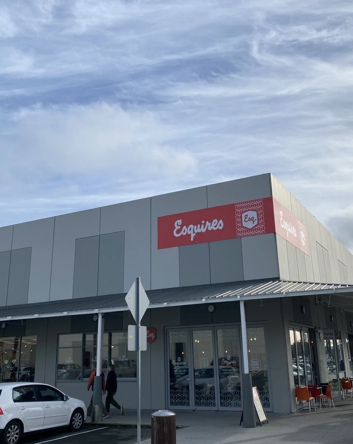 Esquires Café Front